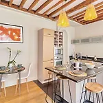 Superb Apartment Center Of Paris Le Marais