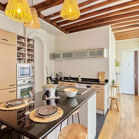 Superb Center Of Le Marais Apartment *